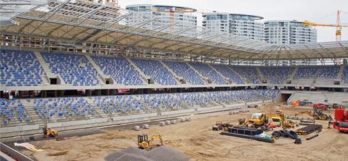 Nowy stadion narodowy na Słowacji składa się w całości z prefabrykowanych elementów betonowych, wyprodukowanych z wysokowydajnych superplastyfikatorów i środków antyadhezyjnych firmy MC.