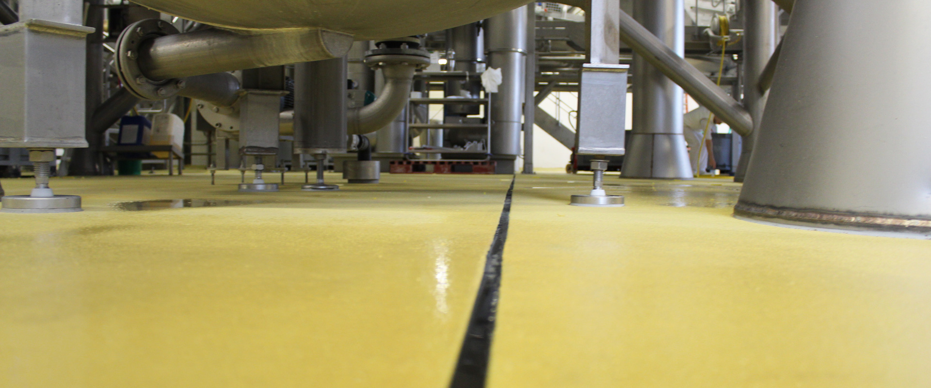 At the request of KADI AG, the industrial floor system of MC was supplied exclusively in a special yellow colour.